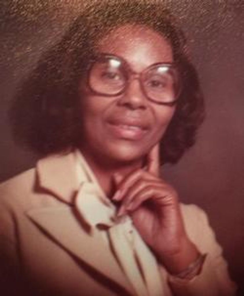 Mrs. Lola Mauldin Reevers- Tubbs