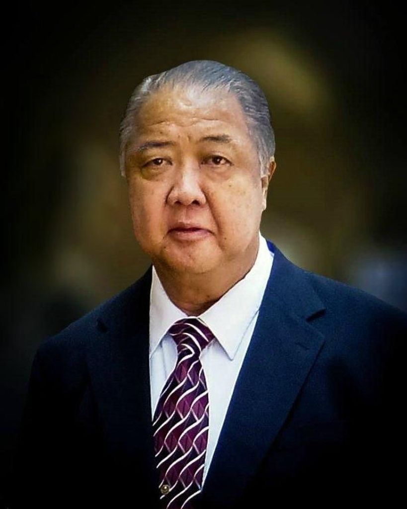 Paul M Lin