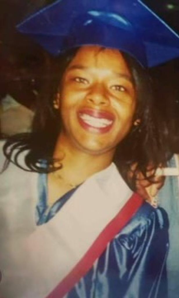Sallye Lorrain Moorman Profile Photo