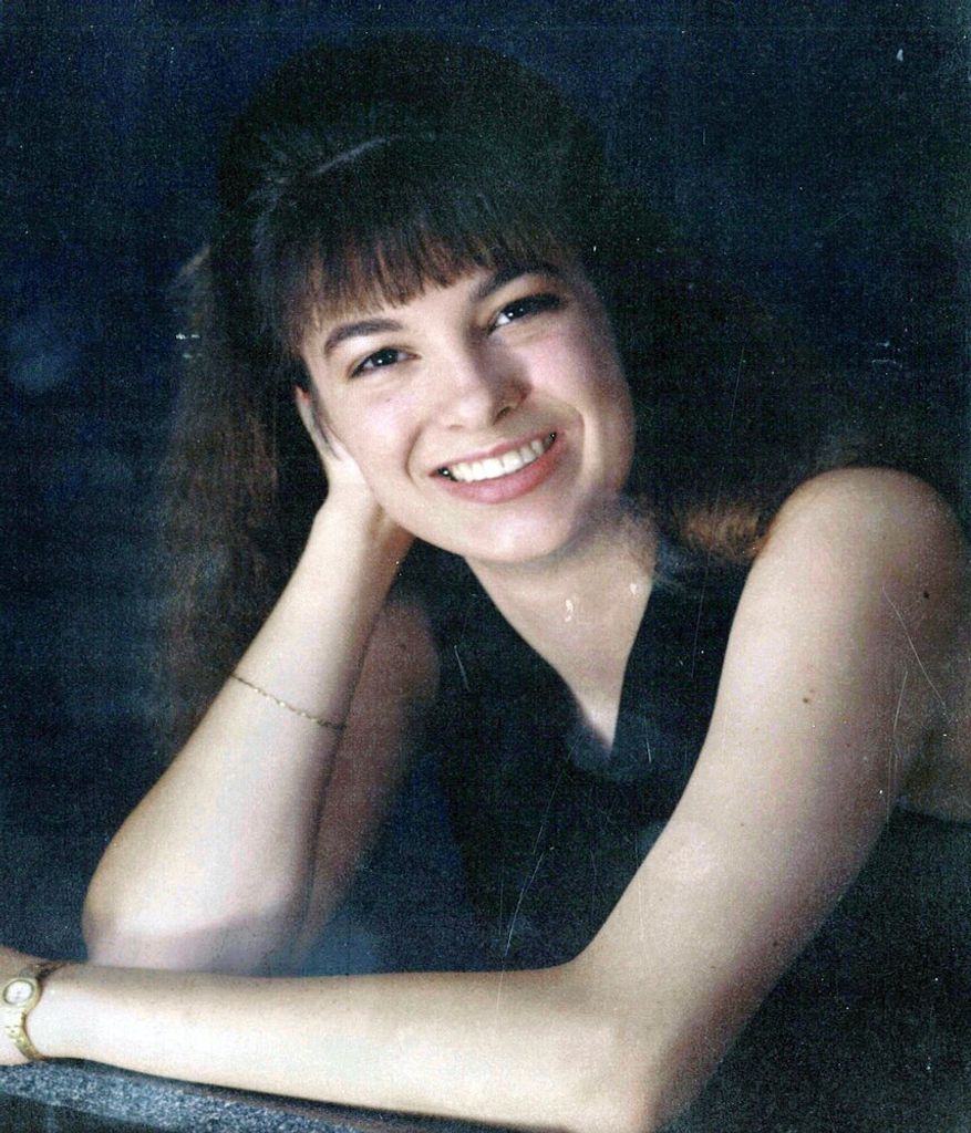 Amy Elizabeth Clayton Profile Photo
