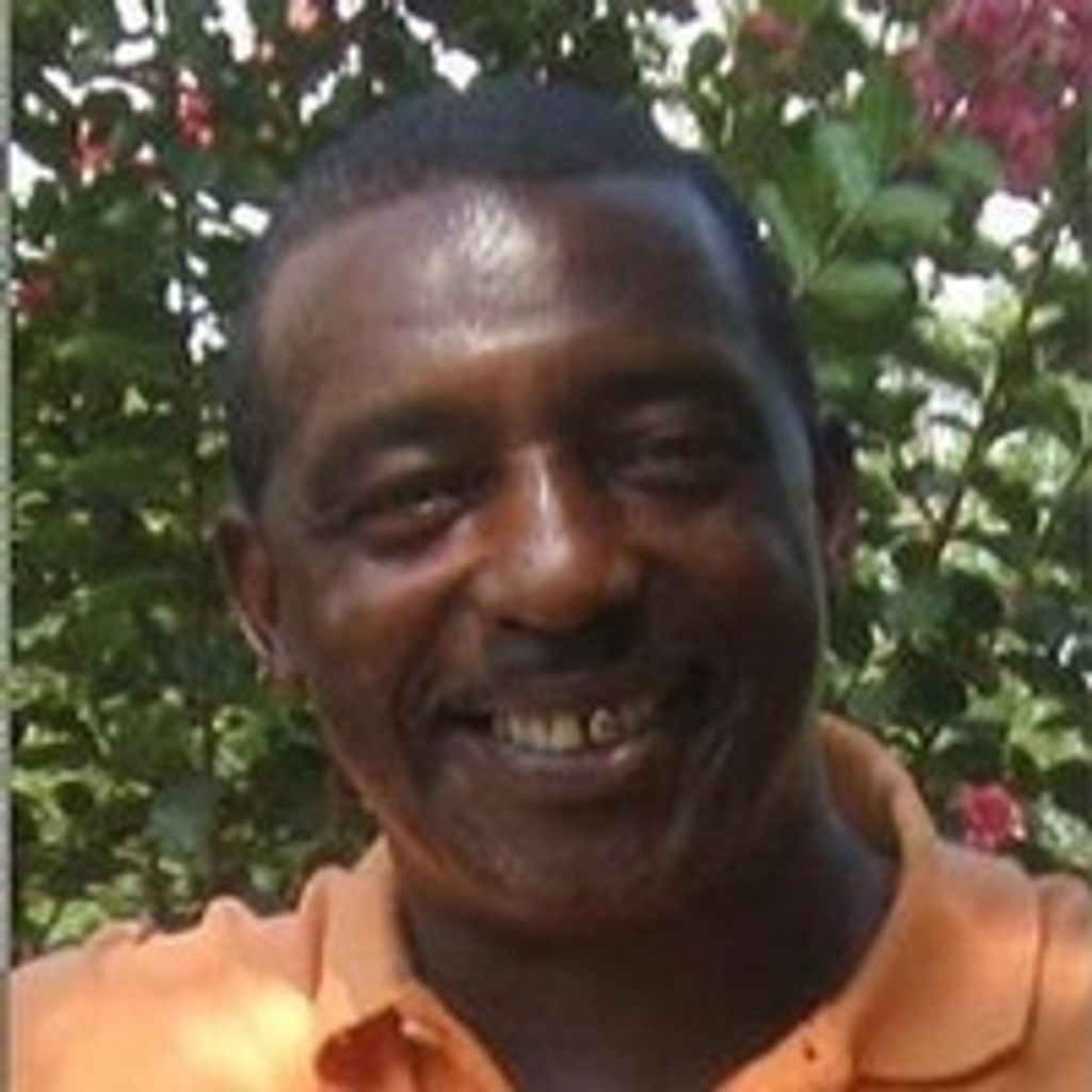 Lester Lewis