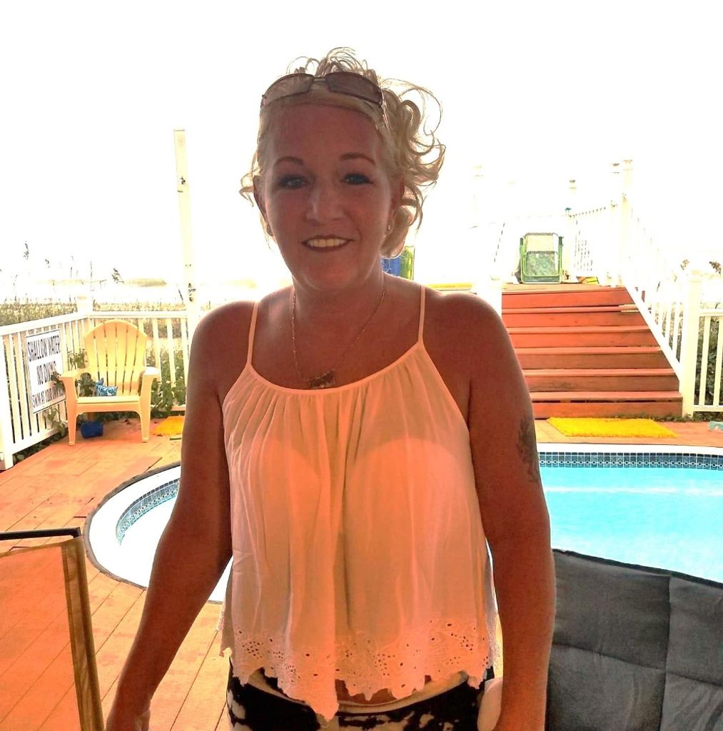 Robin Lynn Graham Profile Photo