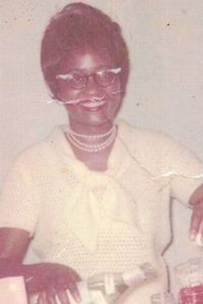 Lucy Mae Davis Profile Photo