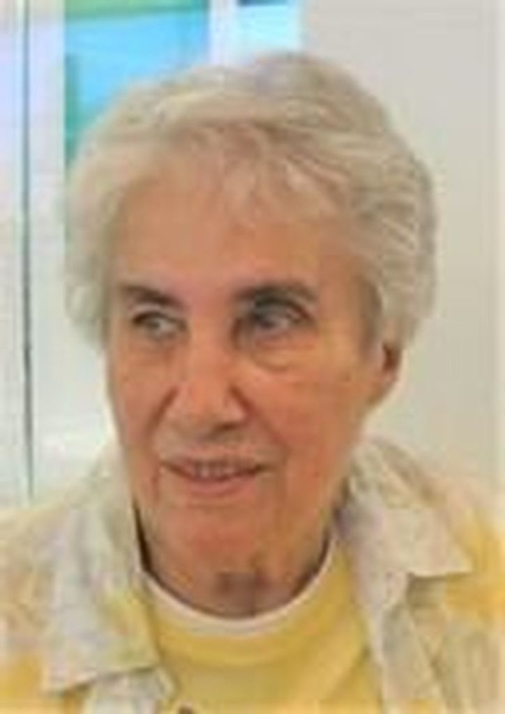 Eveline Hyde Profile Photo