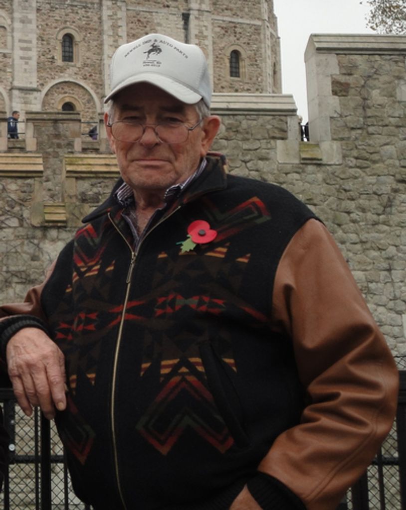 Tom Henry Deyoe Profile Photo