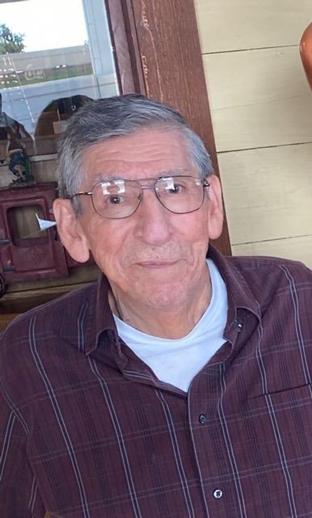 Lloyd Spotted Wolf Sr Profile Photo