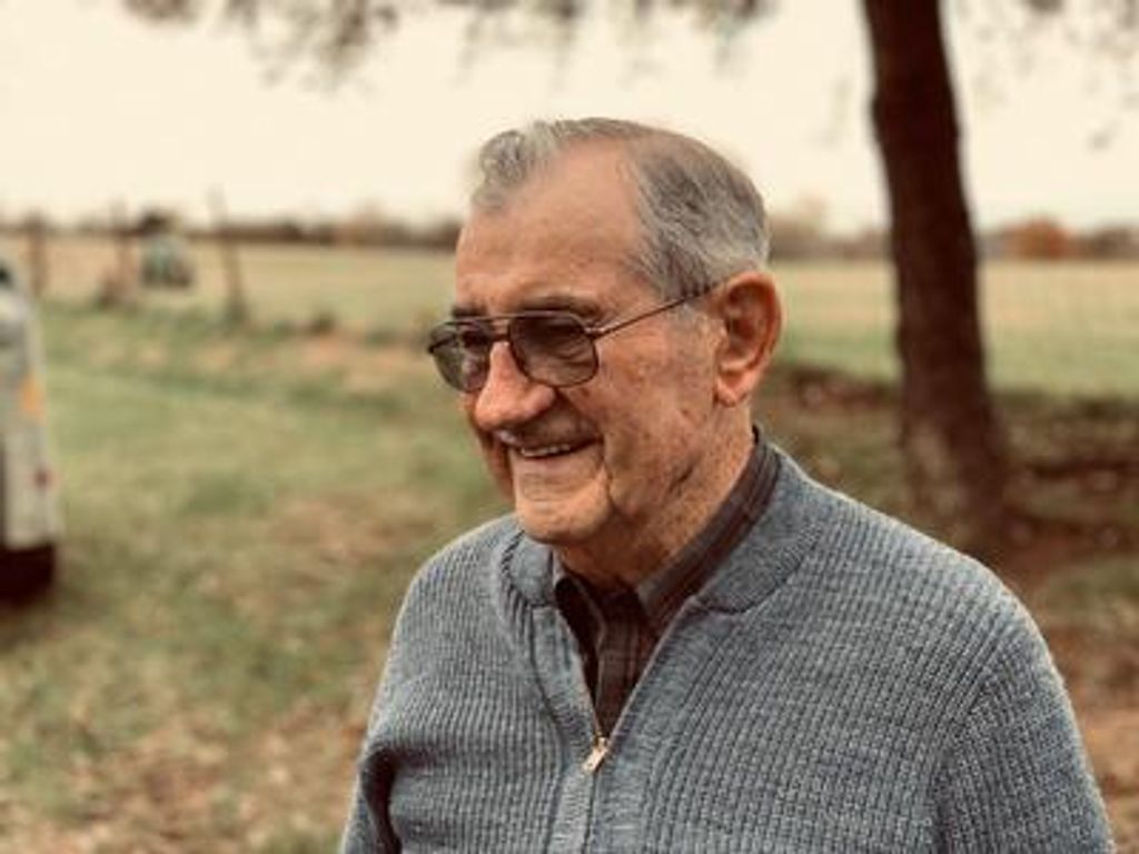 Robert Louis Schildknecht Profile Photo