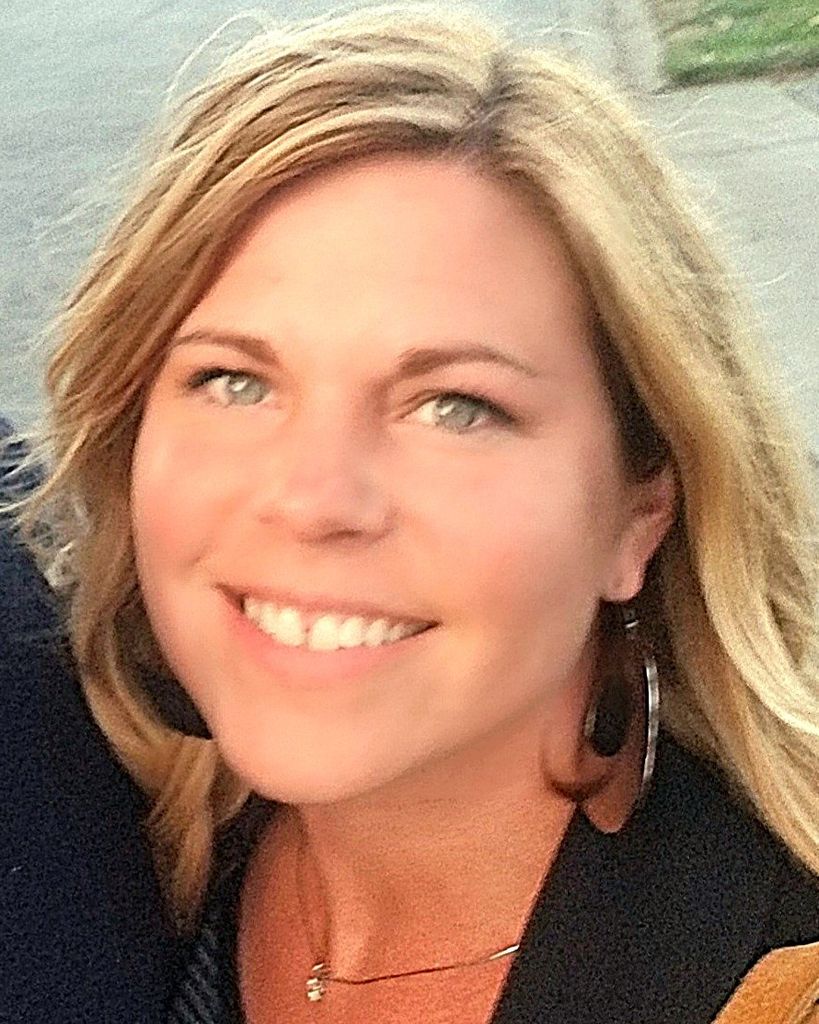 Danielle Rhea Zellmer-Bunzell Profile Photo