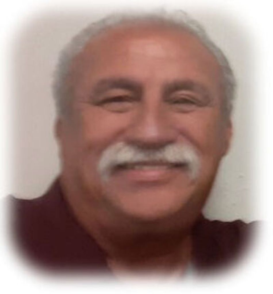 Robert Lopez Profile Photo