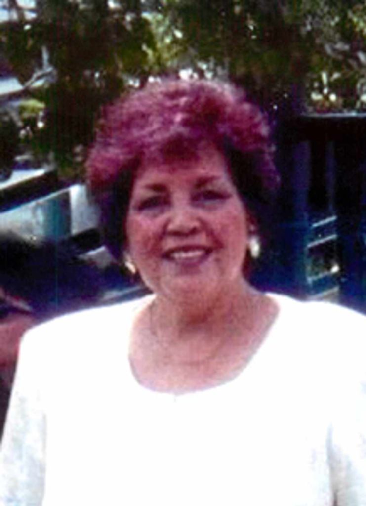 Lillie M Valdez
