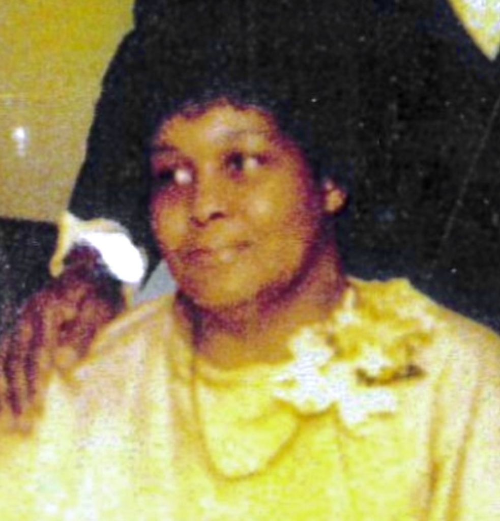 Lou Ann (Hubbard)  Moncrief