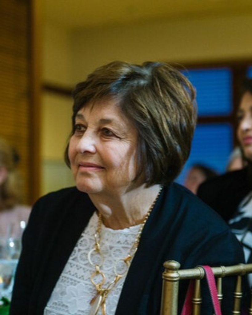Julia Hunault Trevino Profile Photo