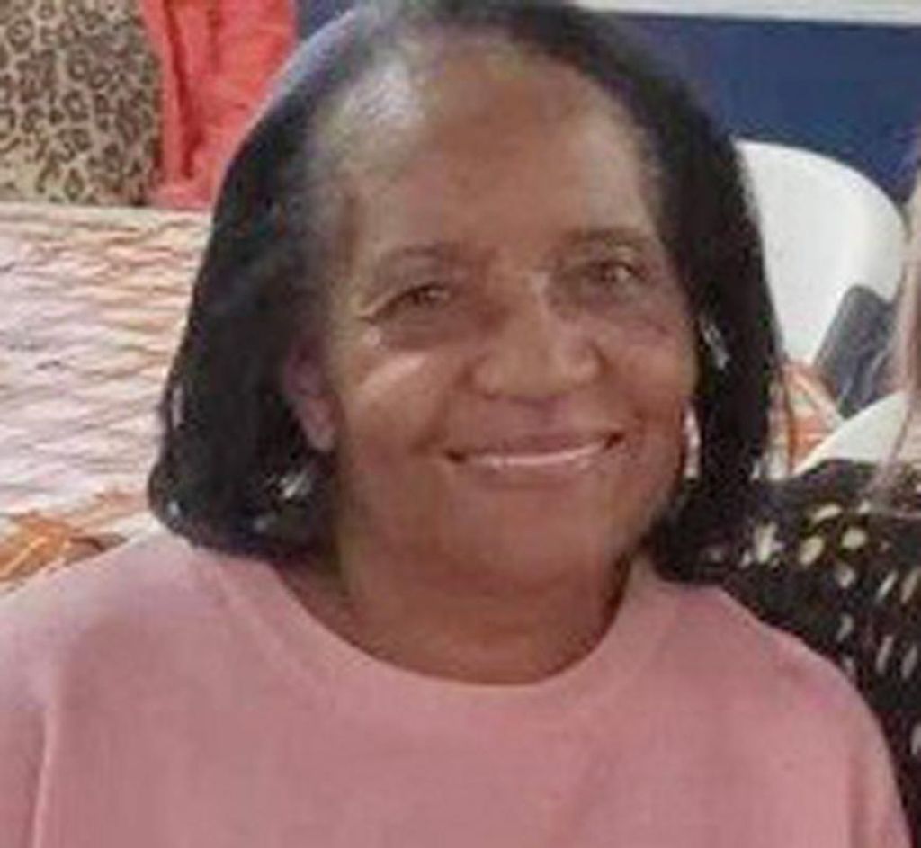 Shirley J Duckett
