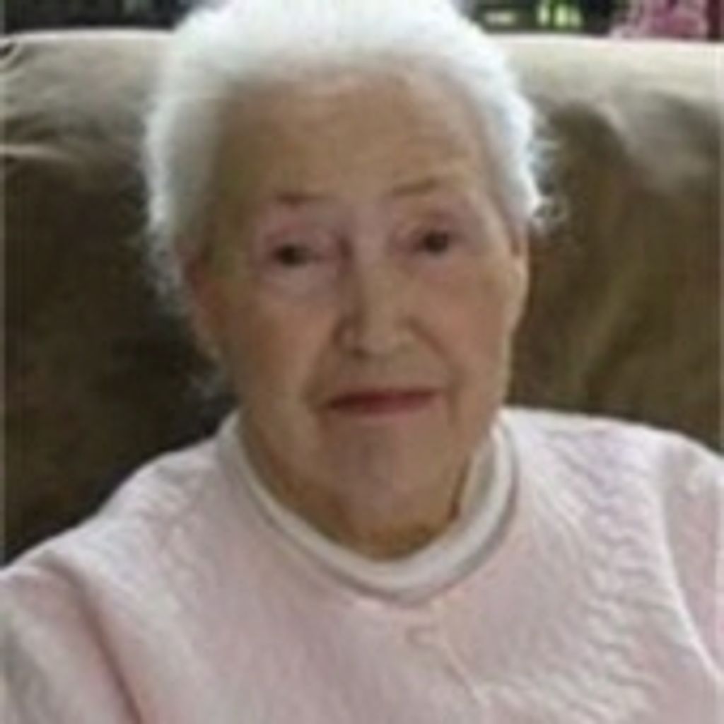 Mae Nichols Dills