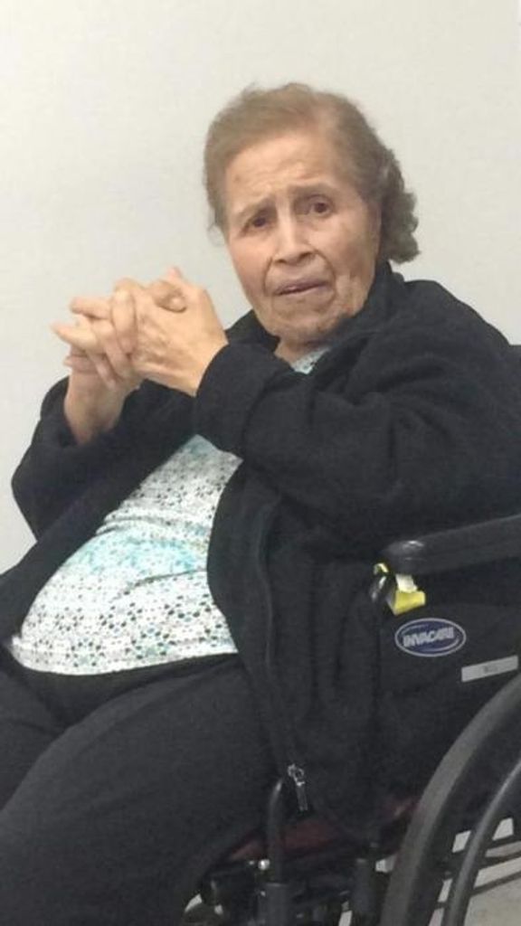 Elisa Espinoza