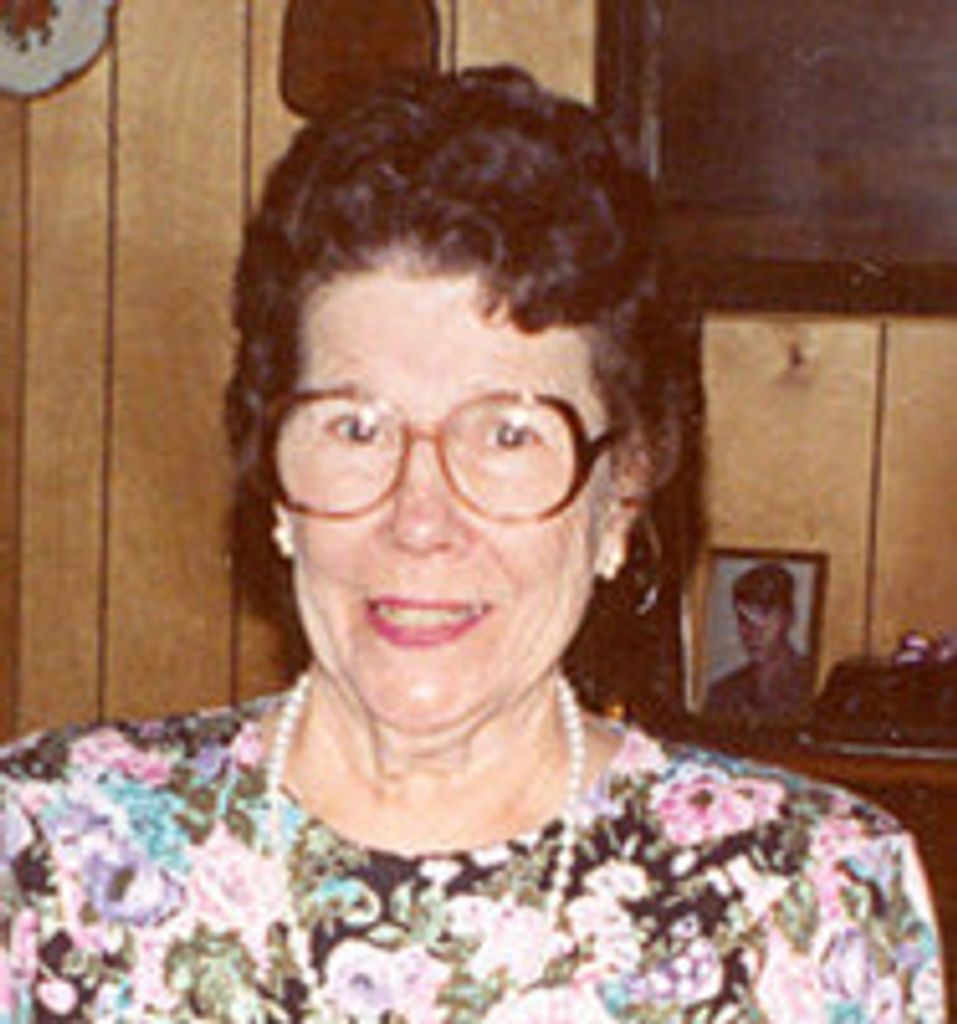 Nina  Lee Bundick