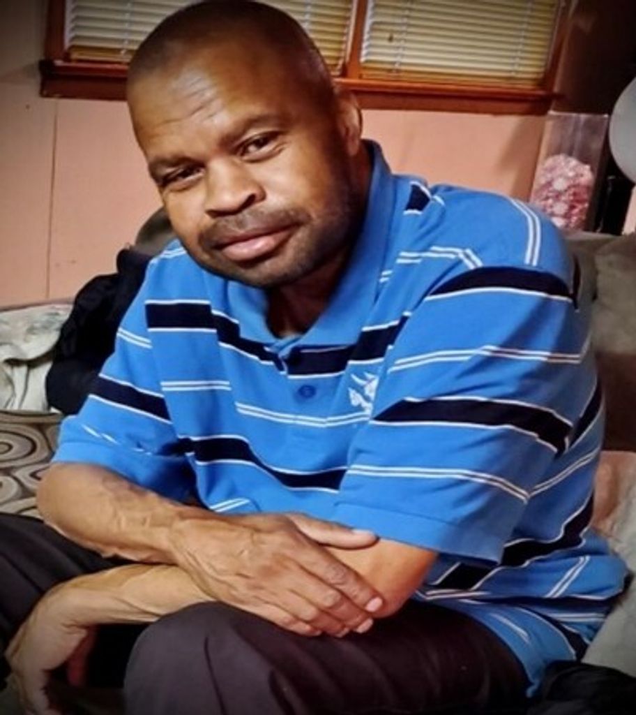 Lewis Hampton Cottom, Jr. Profile Photo