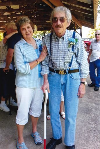 Linda Faye Lentz photo gallery thumbnail 21 of 44
