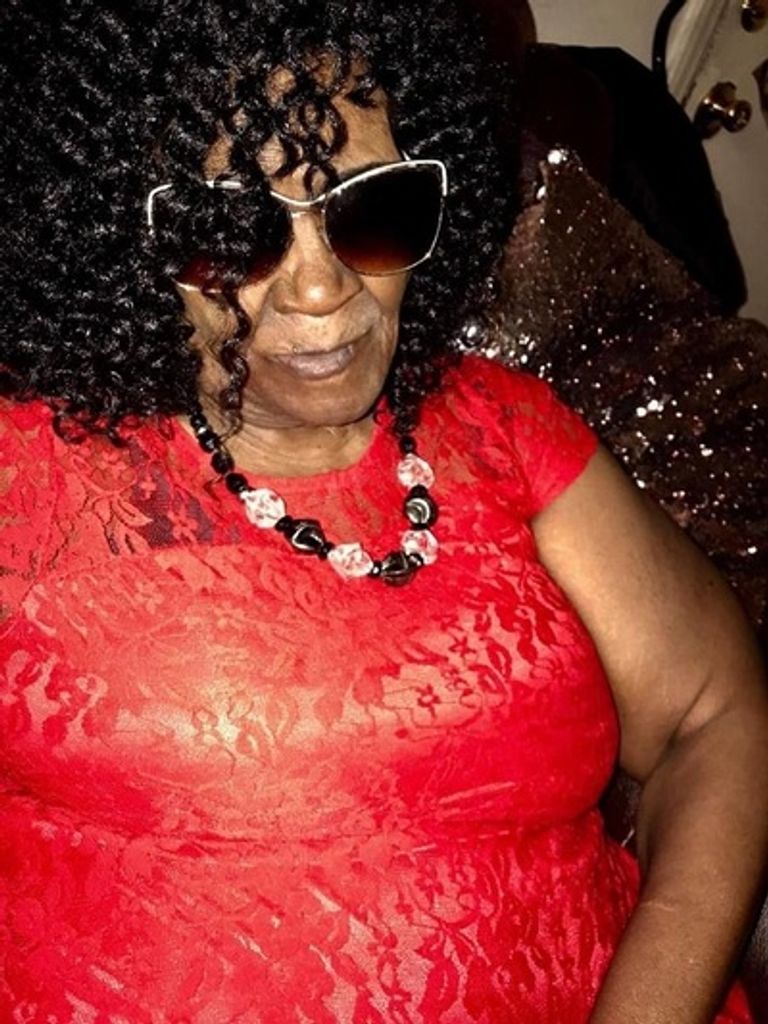 Mae-Ella Danzilee David Profile Photo