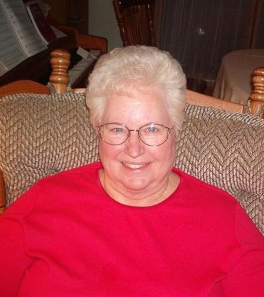 Wandalea Fern Dethrow Sconce Profile Photo