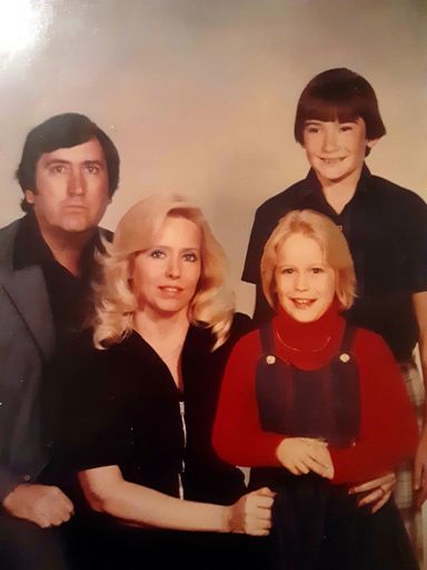 Loretta Rogers photo gallery thumbnail 17 of 126