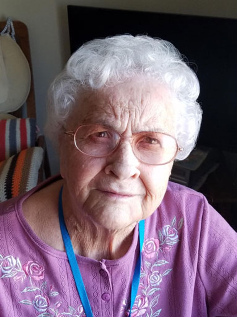 Elizabeth Lennon Profile Photo