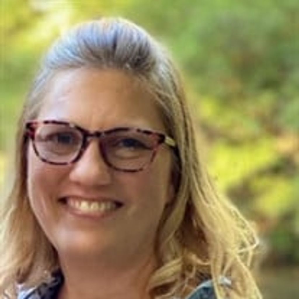 Kirsten L Moss-Frye