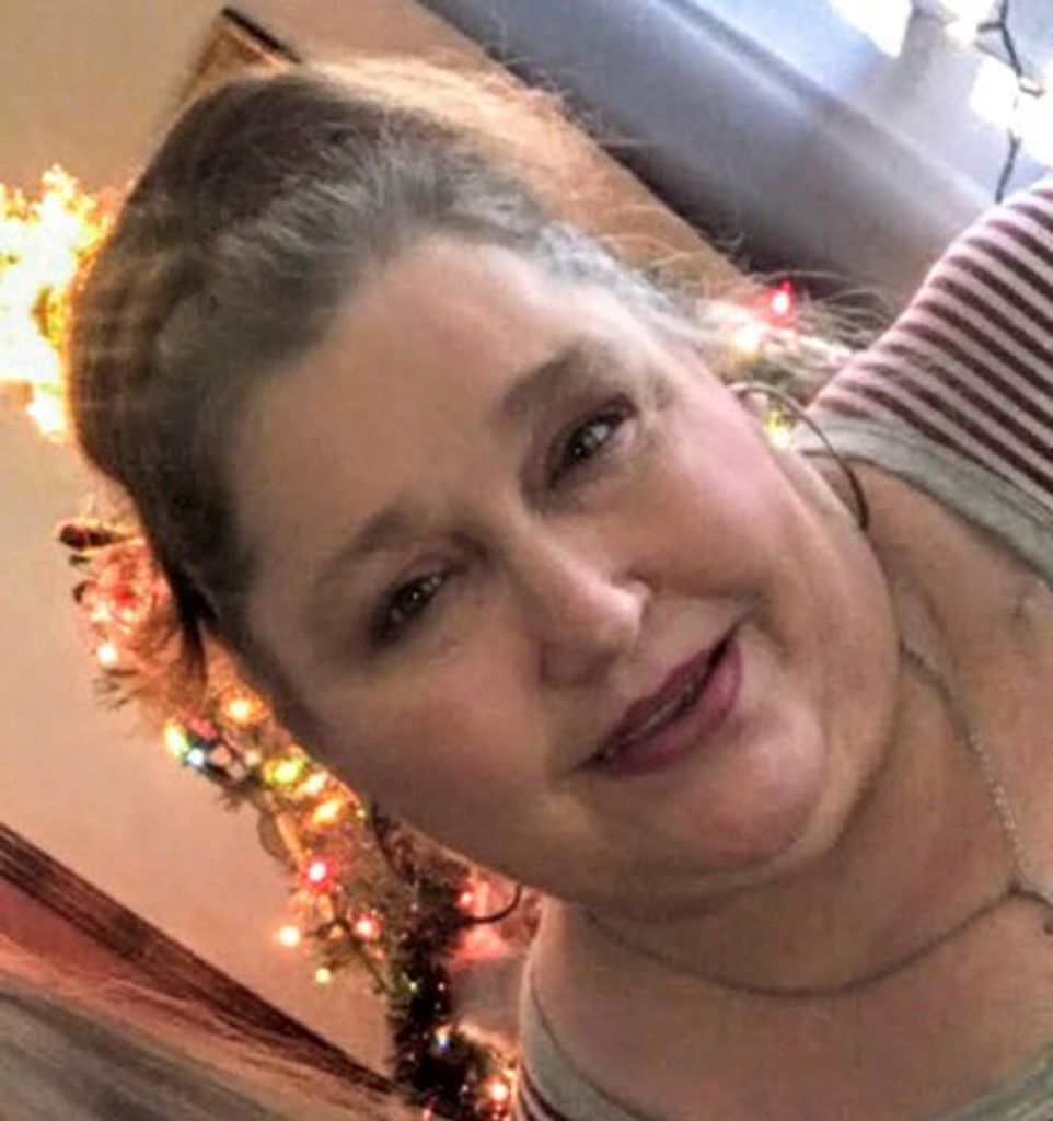 Dennette Marie Mills