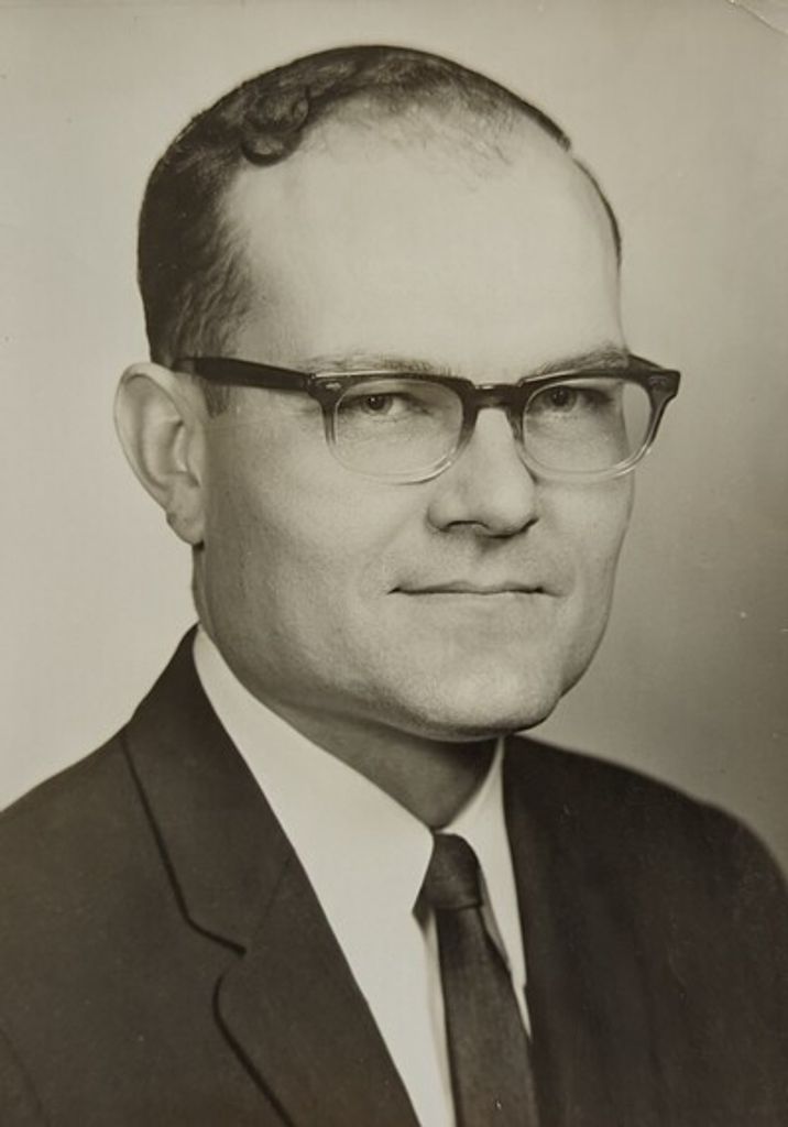 Lon Bernard Brown Profile Photo