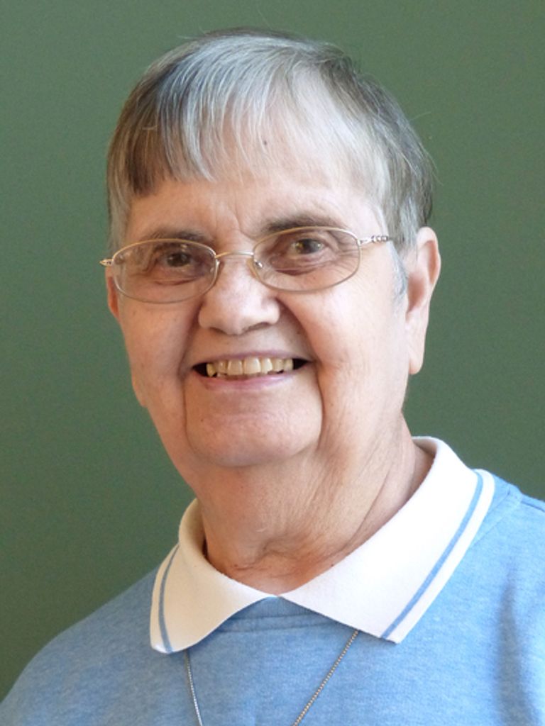 Sister Betty (Erneste) Smith, Op