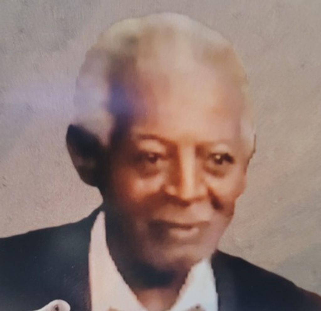 Angelo Sager Profile Photo