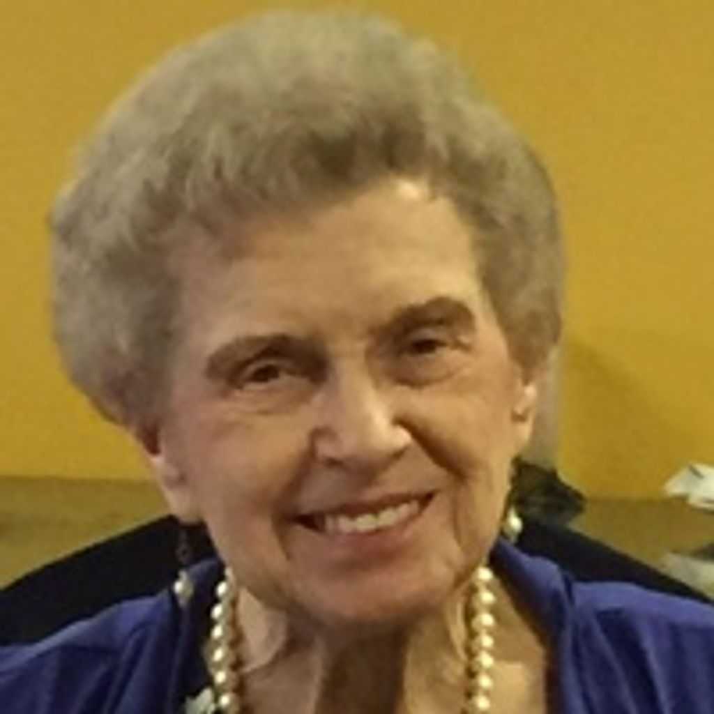 Marjorie E Kitchens