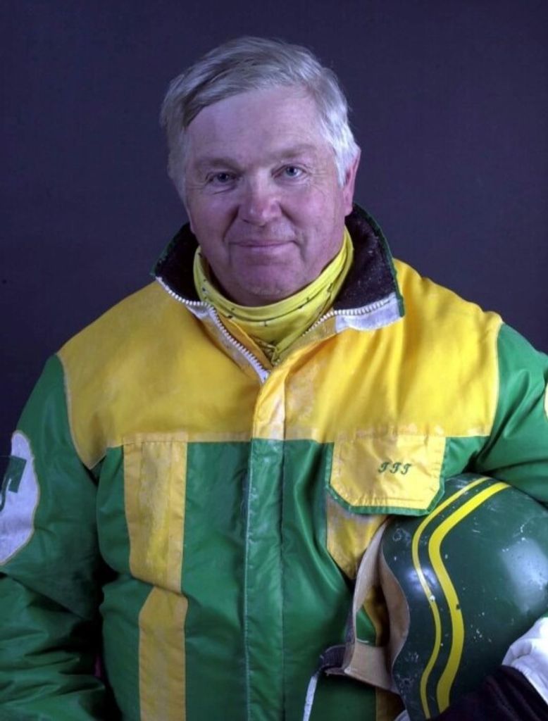 Tom D Tetrick
