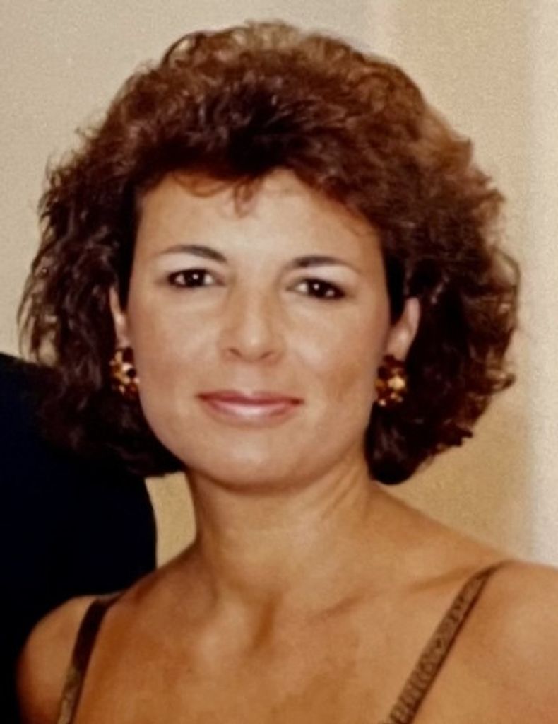 Carolyn Emposimato Profile Photo