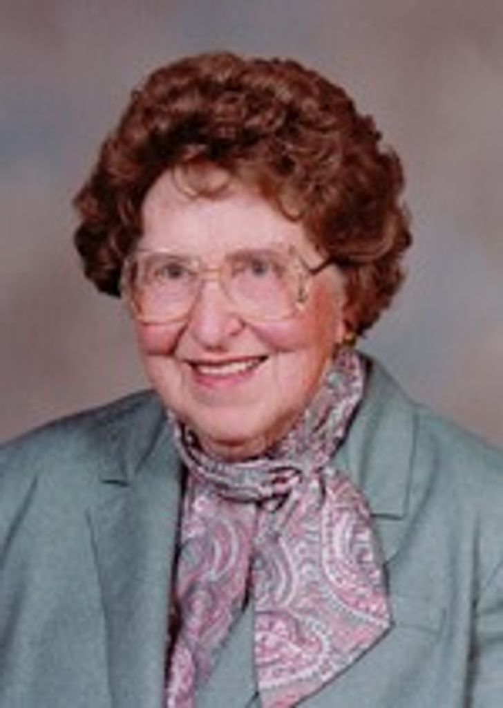 Aline K Lindstrom
