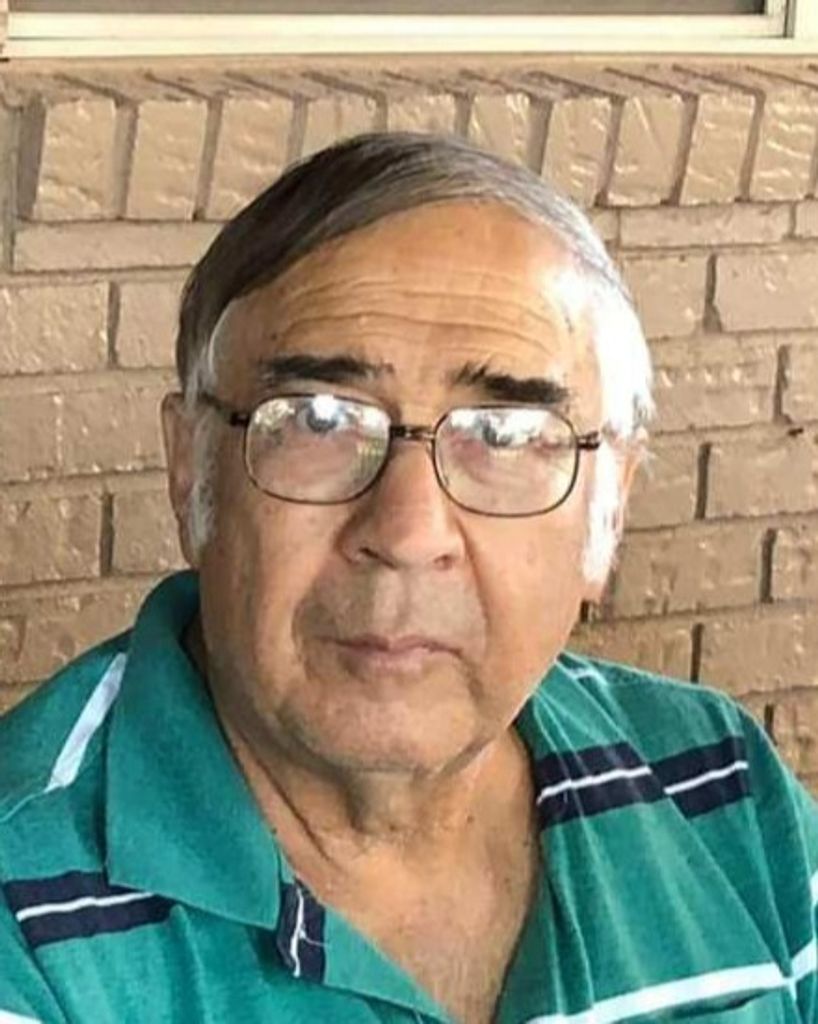 Luis Chavez Sr.