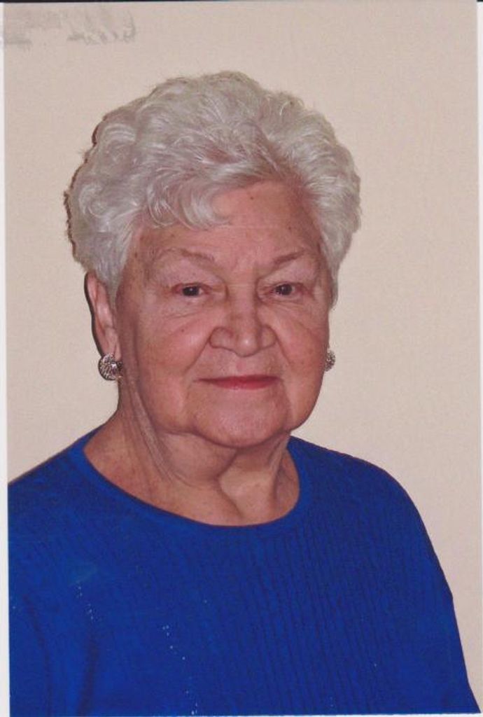 Anne Mackiewicz Profile Photo