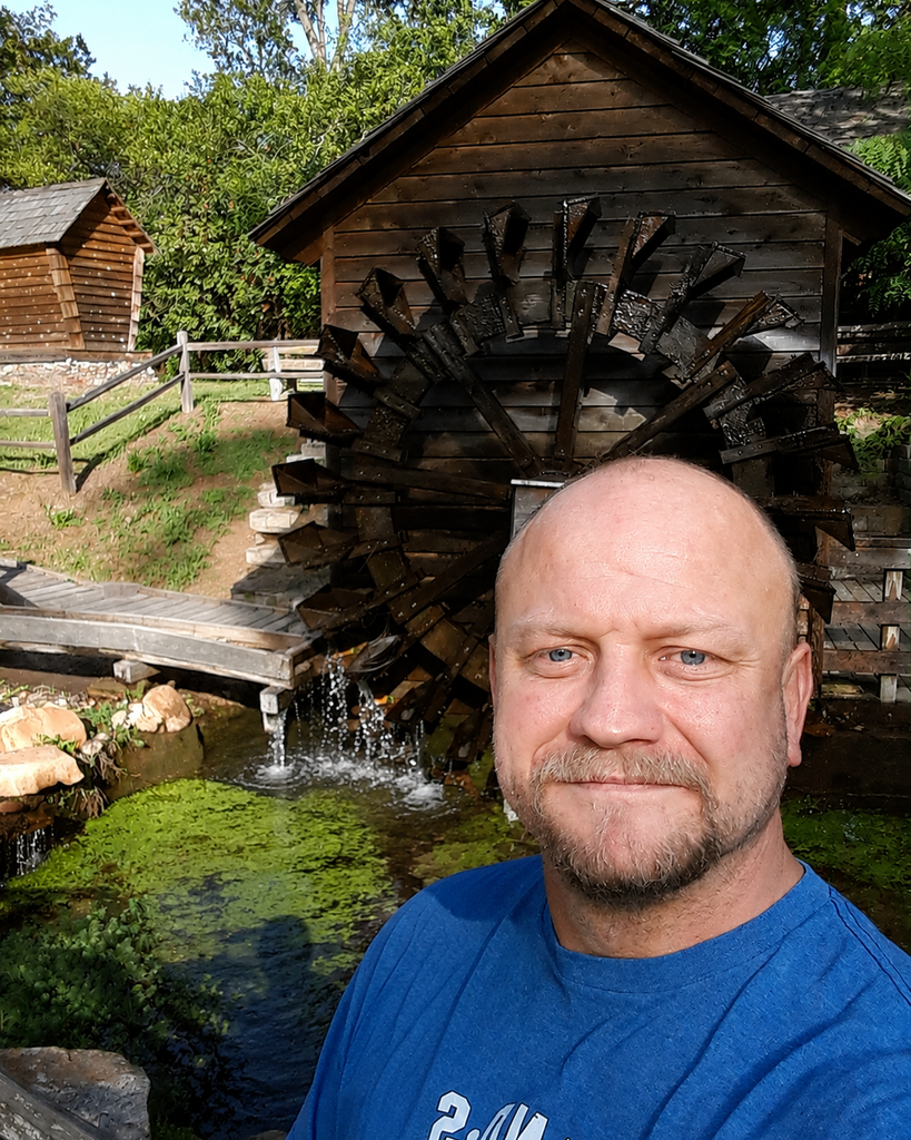 Tony Horne Profile Photo