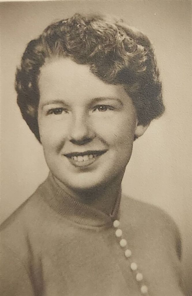 Vivian W. (Martin)  Lodico