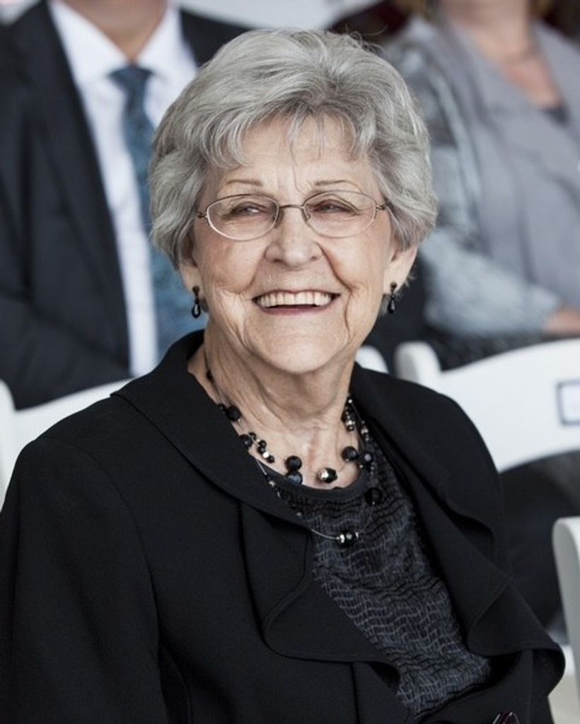 Peggy Lauree DeValcour Carey