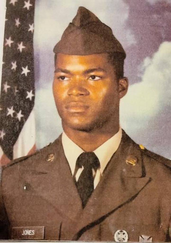 Nathaniel Jones Profile Photo