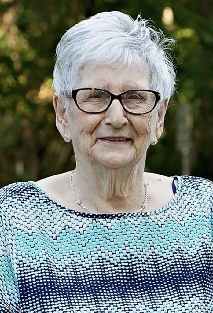 Helen Louise Gross Profile Photo