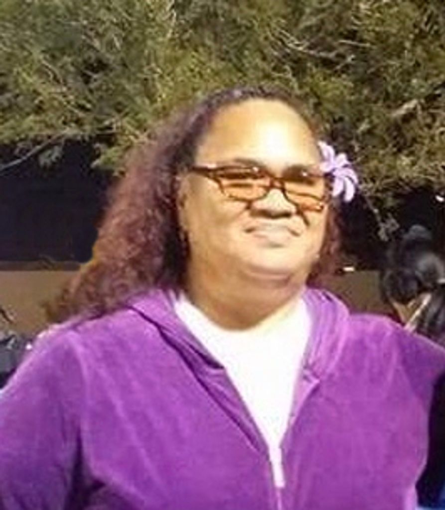 Lucinda Paahana Profile Photo