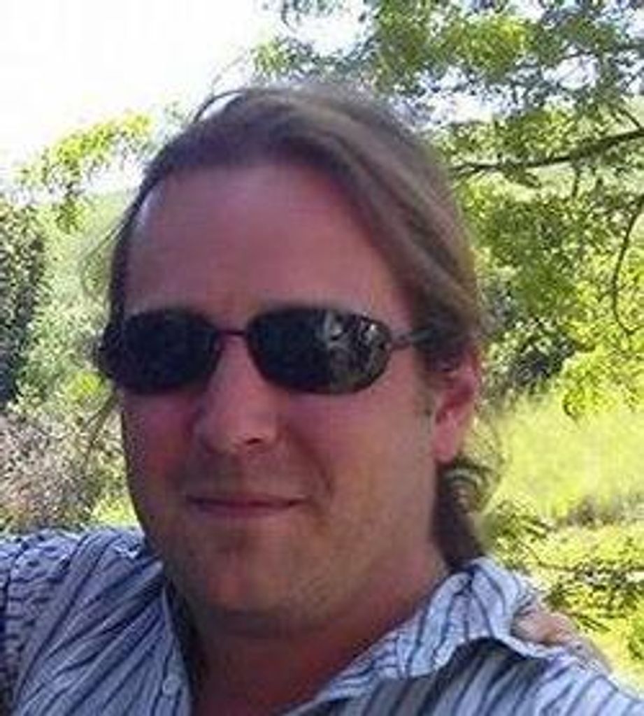Christopher Eugene Elliott