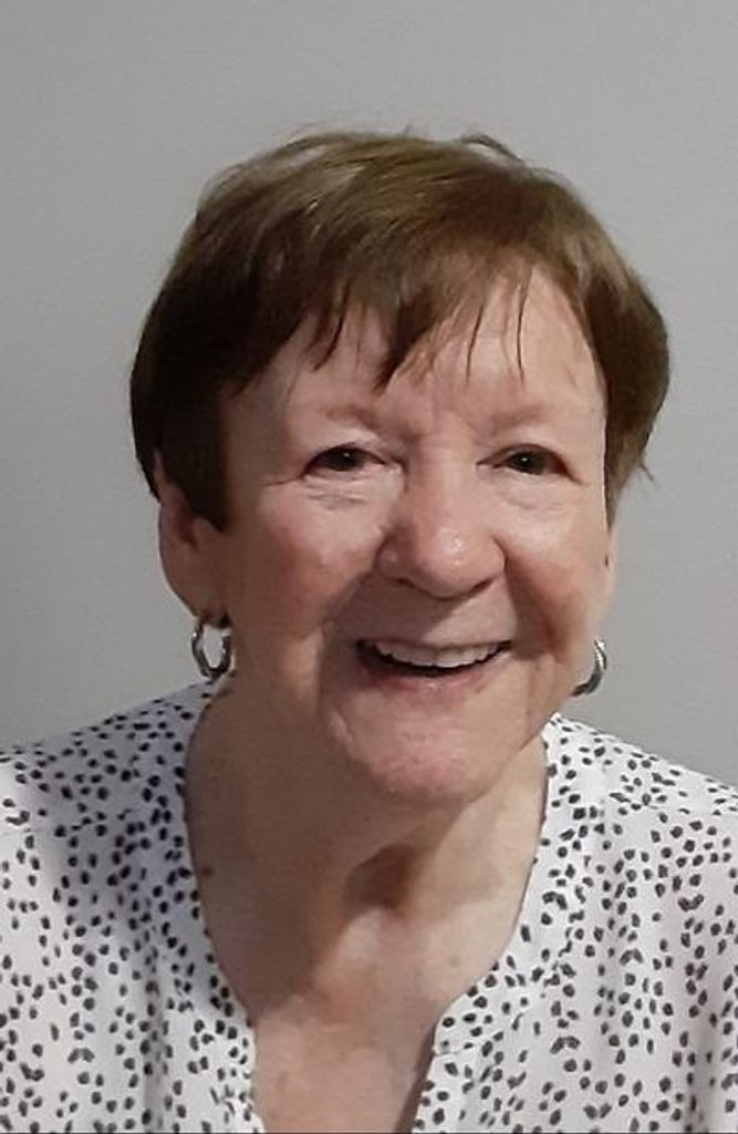 Bessie Elliott Profile Photo