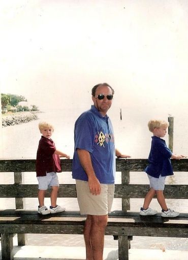 George Thomas Lazenby photo gallery thumbnail 14 of 67