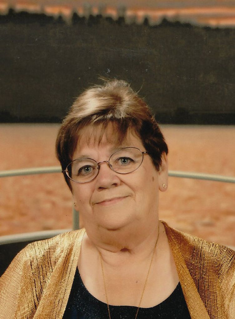 Evelyn Hollingsworth Profile Photo