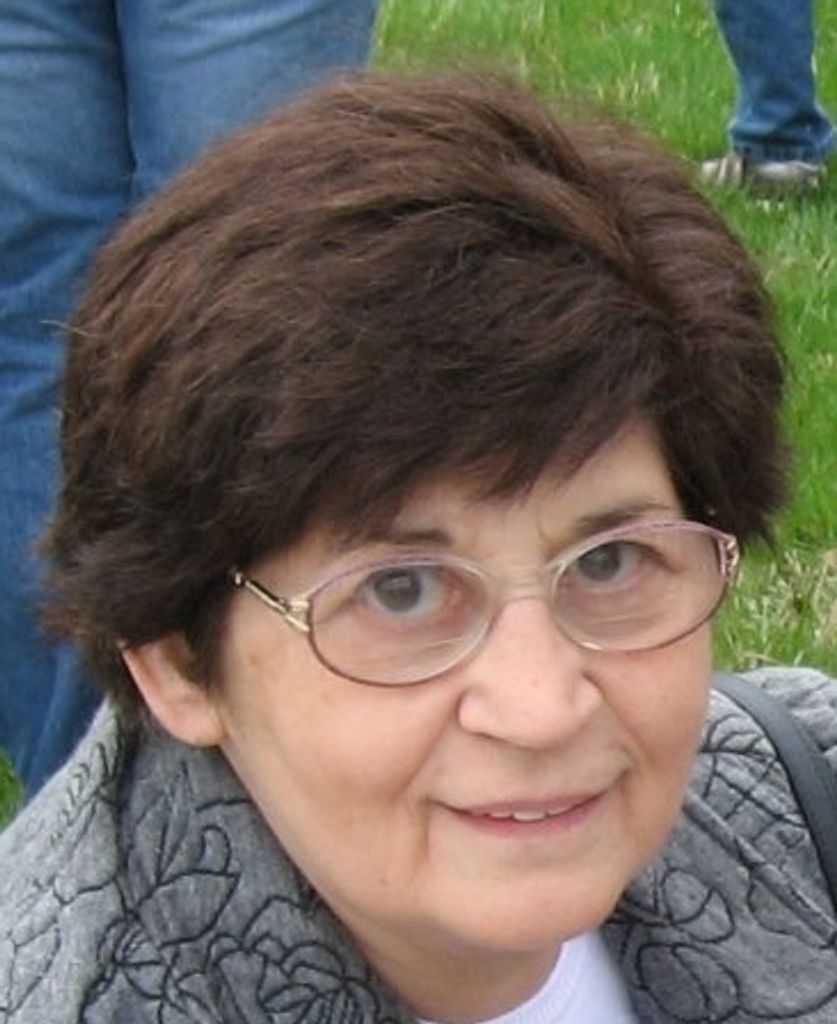 Marie J (Bellomo)  Makse Profile Photo