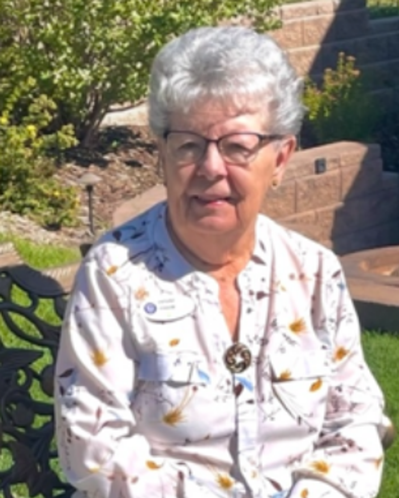 Shirley Mae (Reeves) Moore