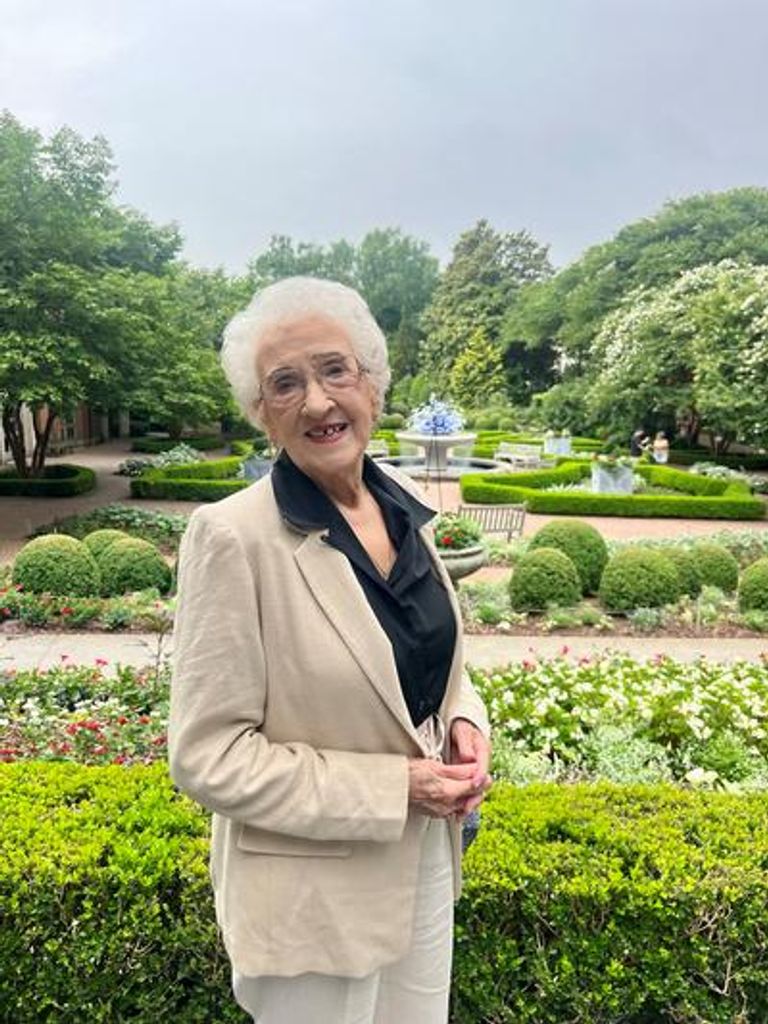 Winnie Fouts Reece Profile Photo